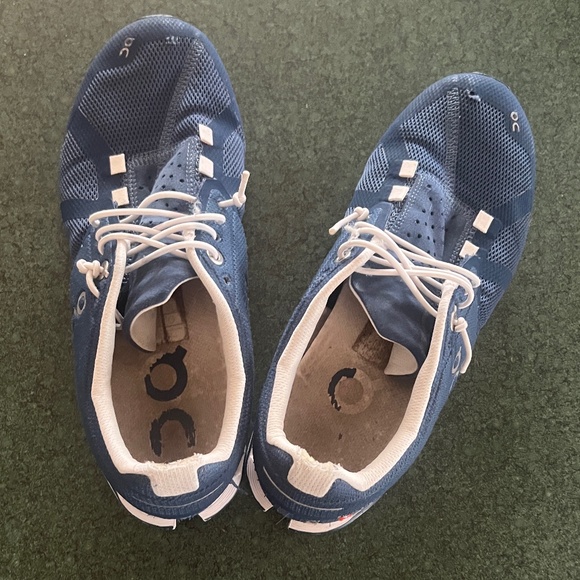 On Running - Picture 4 of 7